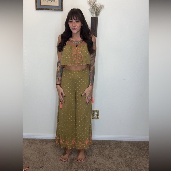 Free People Hearts Rising set - Picture 1 of 3